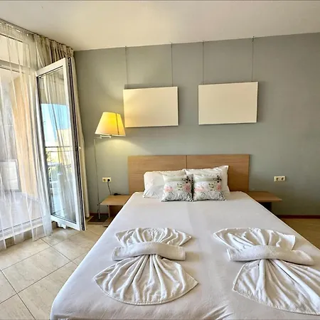 Menada Grand Apartment