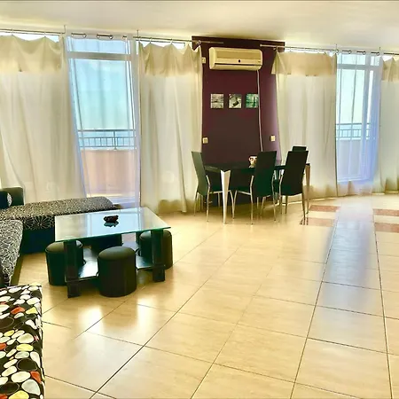 Apartment Menada Grand