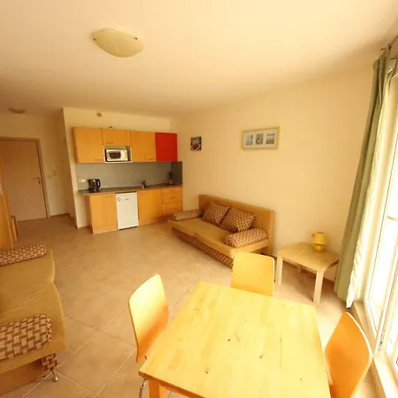 Menada Grand Apartament *