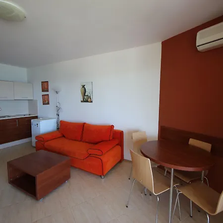 Menada Grand Apartament Aheloy