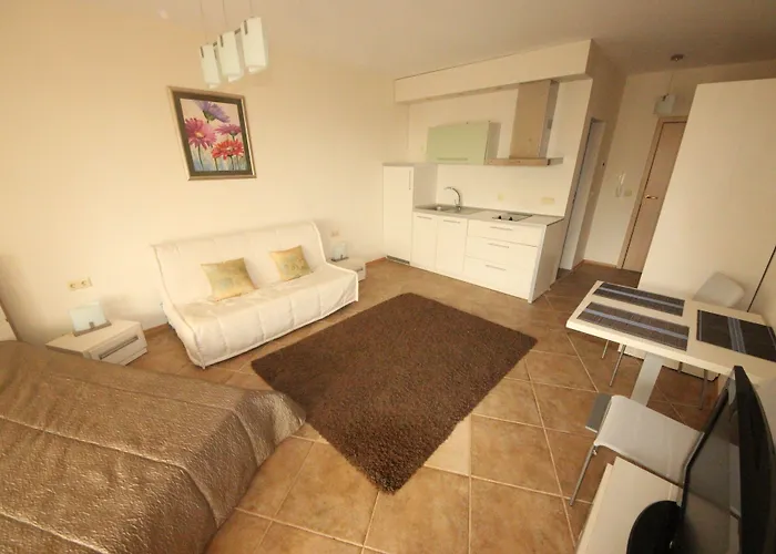 Menada Grand * אהלוי