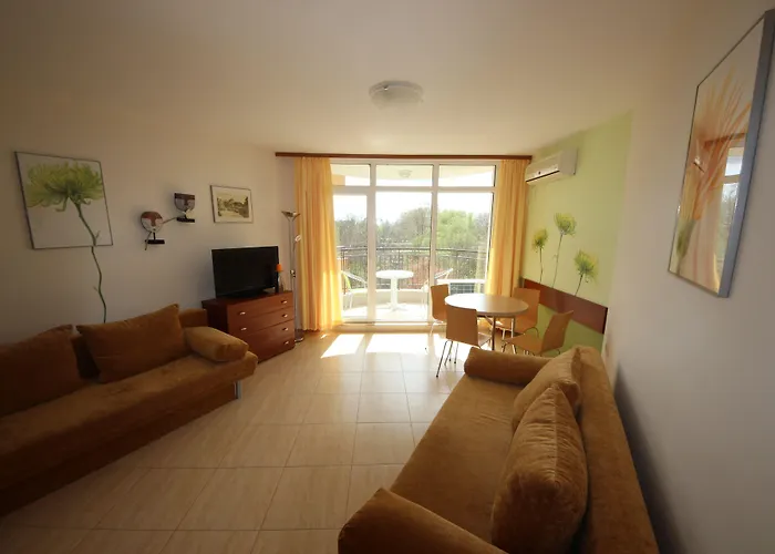 דירה Menada Grand