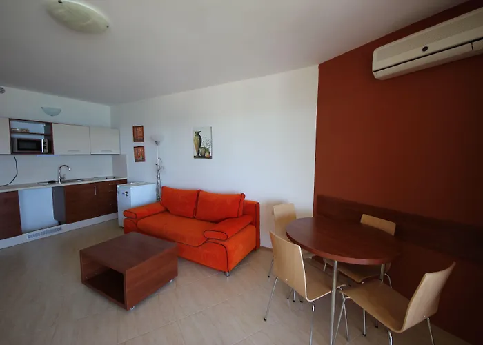 Menada Grand Appartamento Aheloy