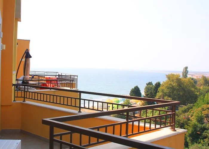 Menada Grand Appartamento Aheloy